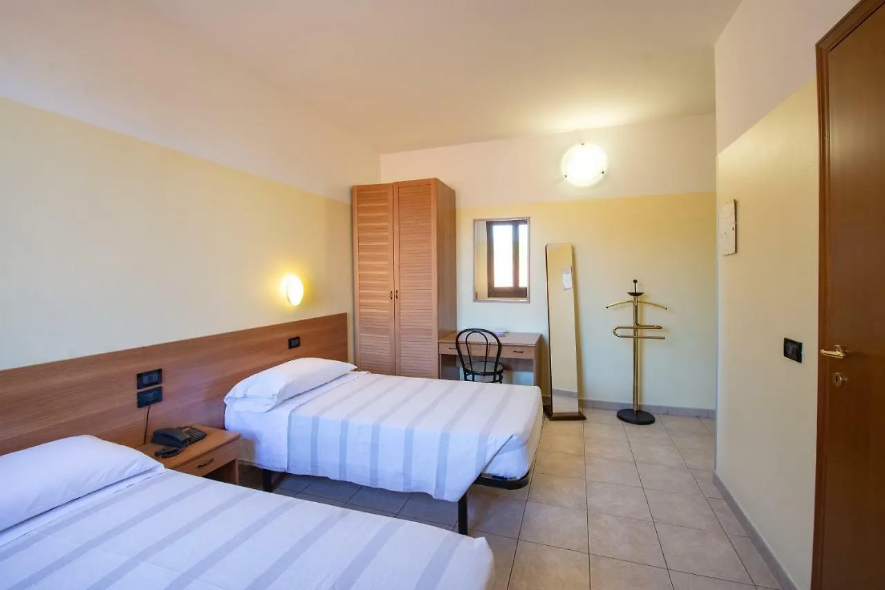 Hotel Fattori Bolonya 2*,  İtalya