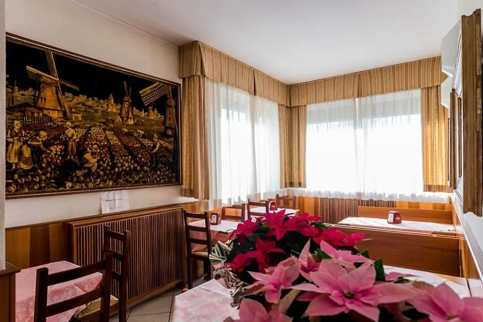 Hotel Fattori Bologna 2*,